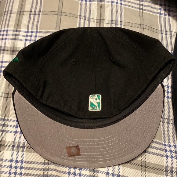 Boston Celtics New Era Fitted - Picture 2 of 5